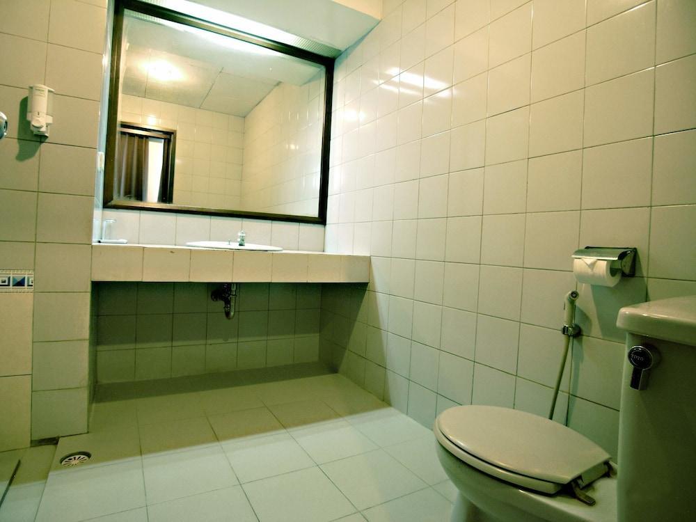 Super Oyo Townhouse 1 Hotel Salemba Джакарта Екстер'єр фото