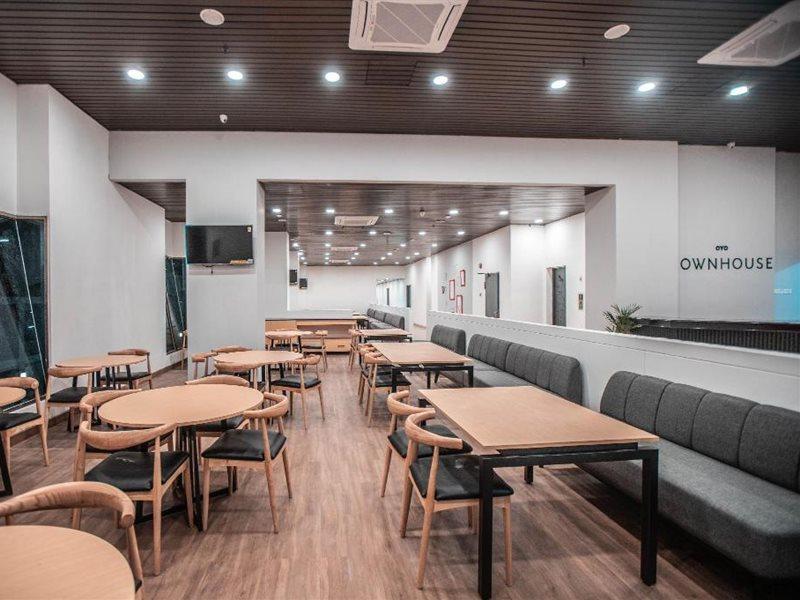 Super Oyo Townhouse 1 Hotel Salemba Джакарта Екстер'єр фото