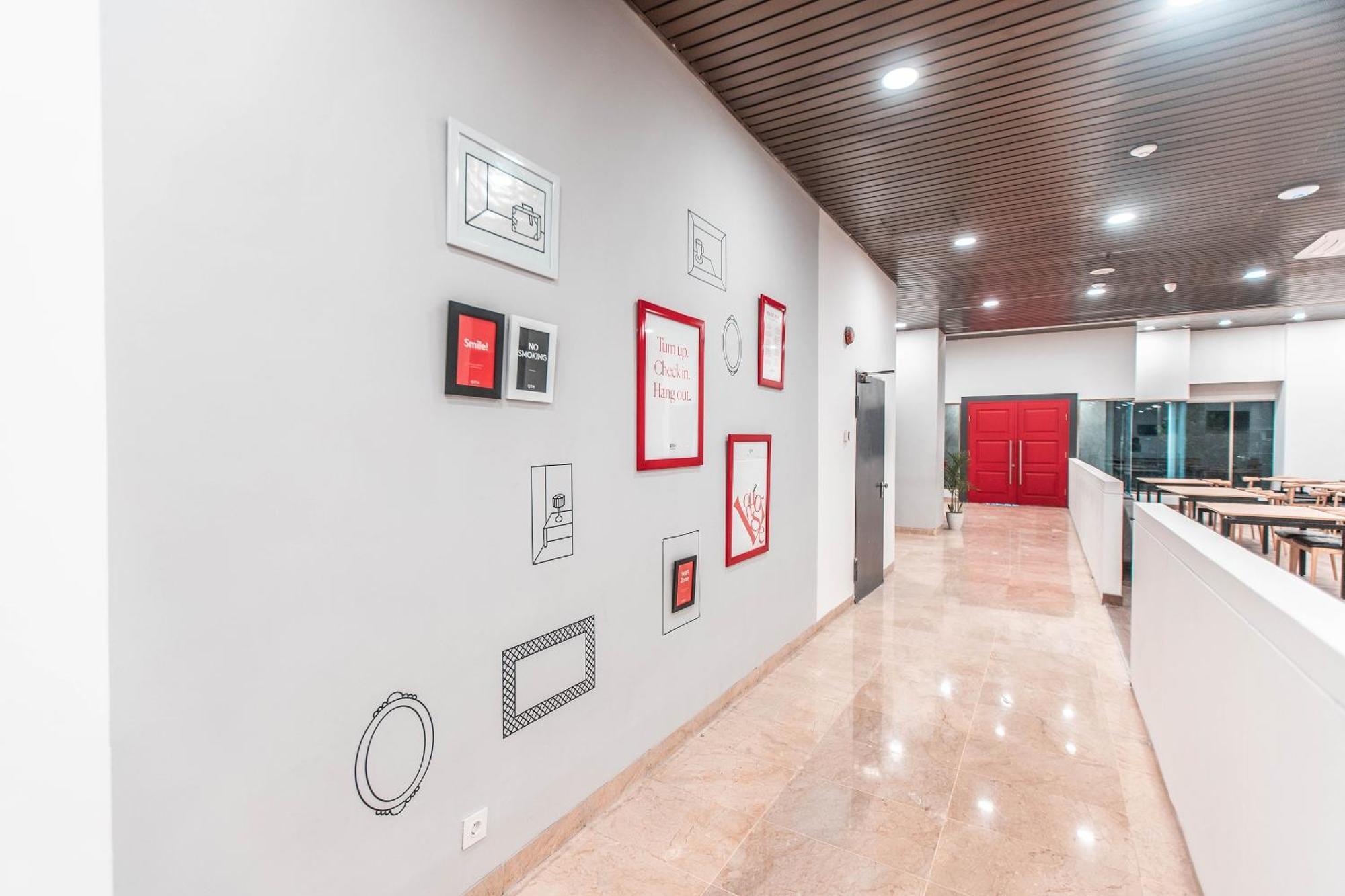 Super Oyo Townhouse 1 Hotel Salemba Джакарта Екстер'єр фото