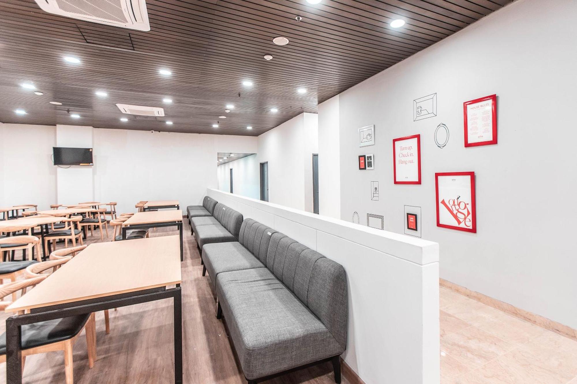 Super Oyo Townhouse 1 Hotel Salemba Джакарта Екстер'єр фото