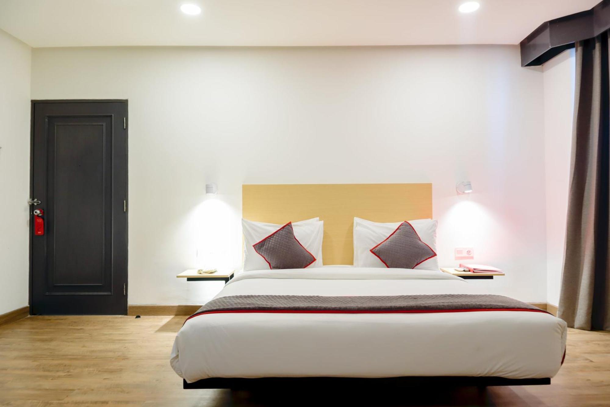 Super Oyo Townhouse 1 Hotel Salemba Джакарта Екстер'єр фото