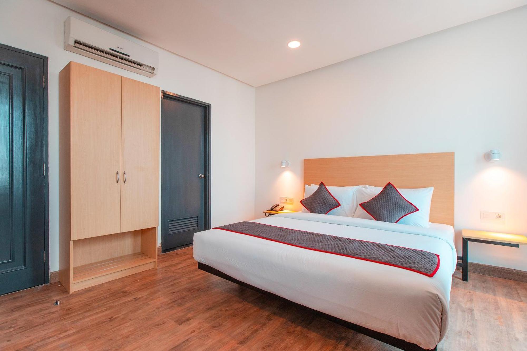 Super Oyo Townhouse 1 Hotel Salemba Джакарта Екстер'єр фото