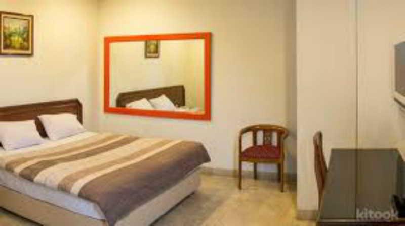 Super Oyo Townhouse 1 Hotel Salemba Джакарта Екстер'єр фото