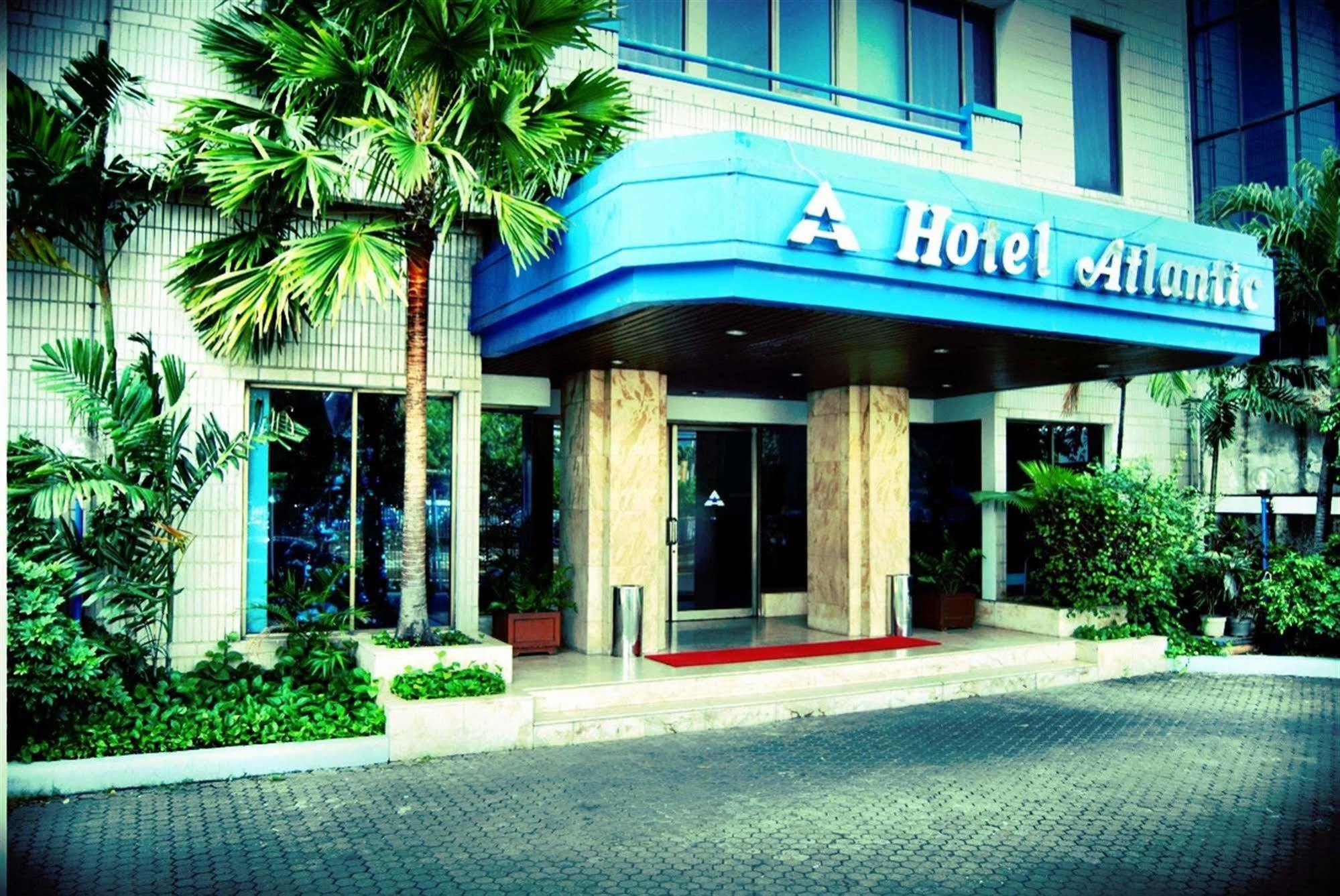 Super Oyo Townhouse 1 Hotel Salemba Джакарта Екстер'єр фото